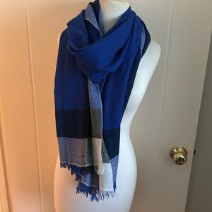 Neiman Marcus blue wool scarf